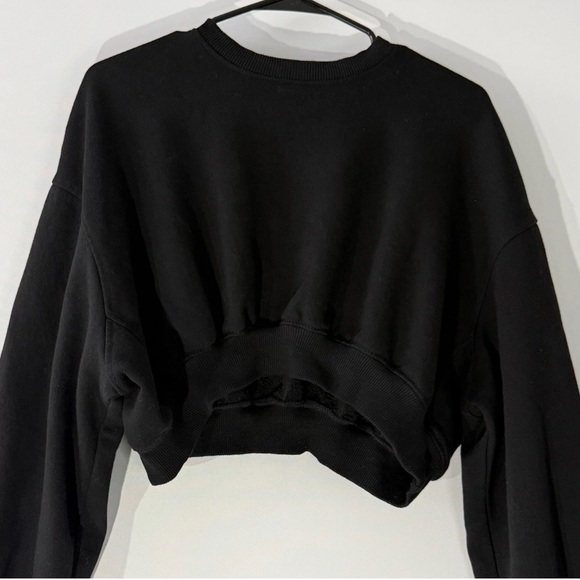Zara Medium Cropped Sweater Crew Neck Long Sleeve Warm Comfy Casual Black Used - Picture 3 of 4